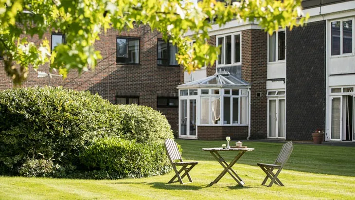 A picture of the garden at the Nuffield Hospital in Woking